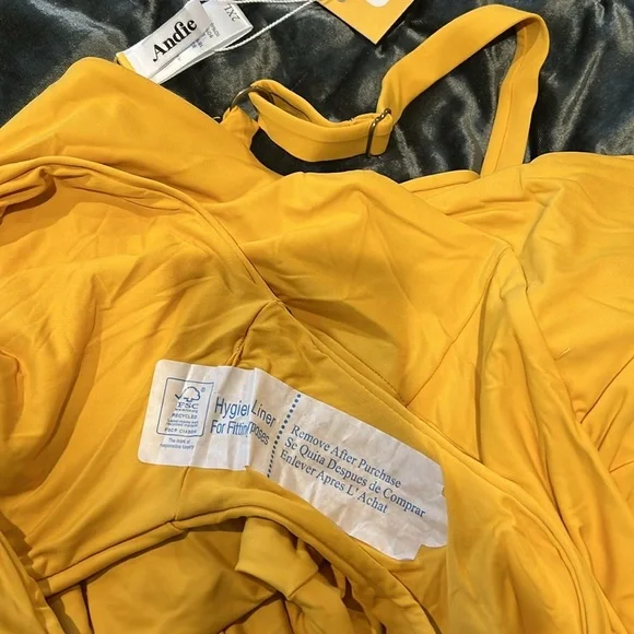 Andie Swim Womens The Bronti One Piece Swimsuit Golden Yellow Plus Size 2XL - Picture 11 of 11